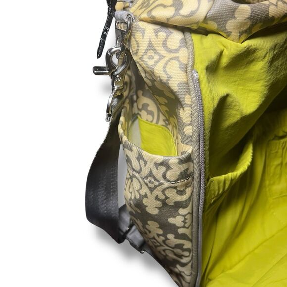 Petunia Pickle Bottom Large Carryall Berkshire Geometric Pattern Diaper Bag - Picture 7 of 16